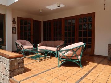 ACOGEDORA CASA EN VENTA EN EXCELENTE UBICACION, AURORA-MIRAFLORES