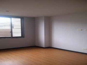 apartamento en arriendo en plaza de las americas. Cod A4973001