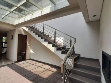 Rumah Luxury Baru Sangat Strategis Di Lengkong Pusat Kota Bandung