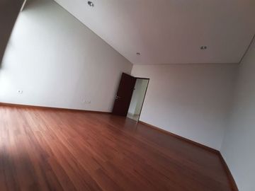 Rumah Luxury Baru Sangat Strategis Di Lengkong Pusat Kota Bandung