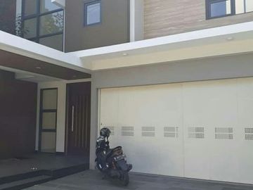Rumah Luxury Baru Sangat Strategis Di Lengkong Pusat Kota Bandung