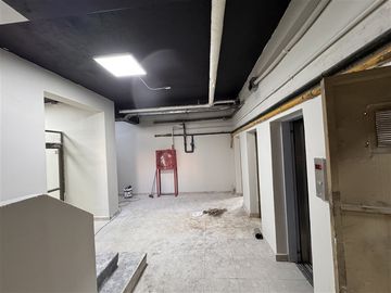 Edificio remodelado en arriendo en Santiago
