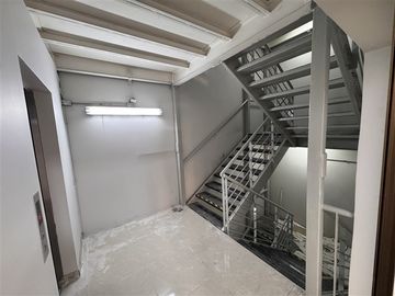 Edificio remodelado en arriendo en Santiago