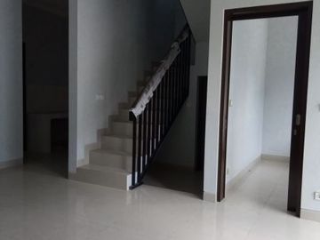 Rumah baru lux modern nyaman di antapani dekat arcamanik