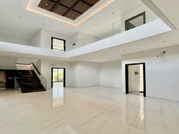 RUMAH MEWAH KONSEP VILLA BUKIT GOLF MEDITERANIA SOMERSET CITRALAND