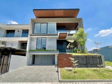 RUMAH MEWAH KONSEP VILLA BUKIT GOLF MEDITERANIA SOMERSET CITRALAND