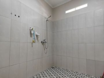 rumah 2 lantai murah bagus cantik Babakan loa Cimahi
