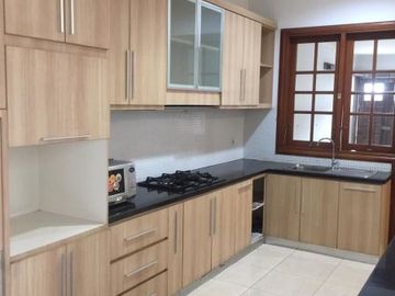Disewakan Rumah Besar Vermont Parkland BSD City Tangerang