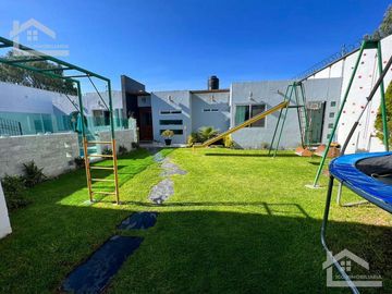 HERMOSA CASA EN VENTA CON ALBERCA EN TIZAYUCA, SE ACEPTA PERMUTA por CASA EN ZONA PLATEADA o SAN JAVIER