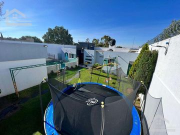 HERMOSA CASA EN VENTA CON ALBERCA EN TIZAYUCA, SE ACEPTA PERMUTA por CASA EN ZONA PLATEADA o SAN JAVIER