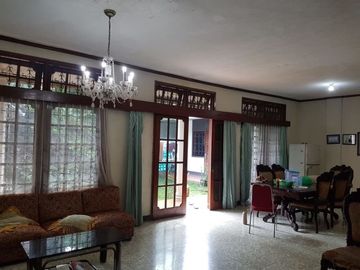 Rumah Lama Hunian Asri Harga Murah Bebas Banjir di Cinere, Jakarta Selatan