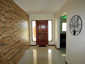 Furnished House with 4 Bedroom for SALE in Hensonville Near SM CLARK