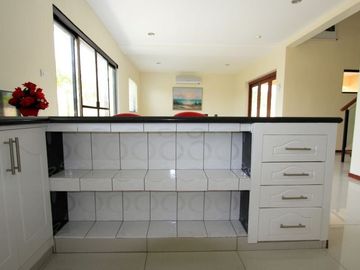 Furnished House with 4 Bedroom for SALE in Hensonville Near SM CLARK