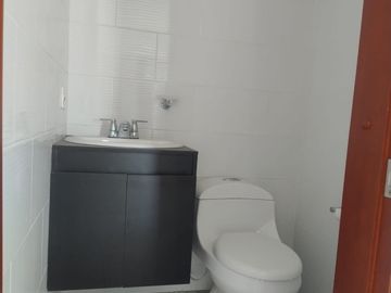 casa en venta en ciudad jardín. Cod V7664