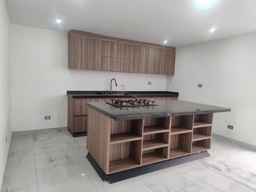 casa en venta en ciudad jardín. Cod V7664