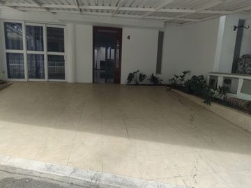 casa en venta en ciudad jardín. Cod V7664