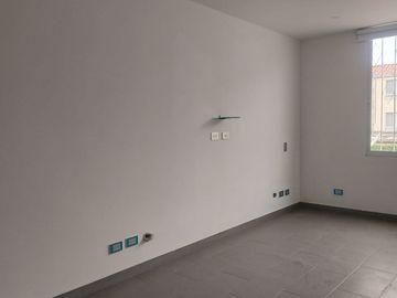 casa en venta en ciudad jardín. Cod V7664