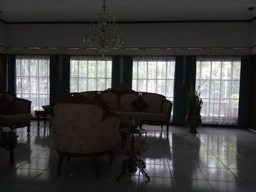 Rumah di Pusat Kota Bandung. Jalan Bagusrangin, lokasi strategis dekat Dago / Gedung Sate / Lapangan Gasibu