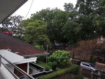Rumah di Pusat Kota Bandung. Jalan Bagusrangin, lokasi strategis dekat Dago / Gedung Sate / Lapangan Gasibu