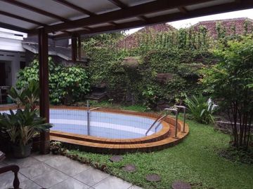 Rumah di Pusat Kota Bandung. Jalan Bagusrangin, lokasi strategis dekat Dago / Gedung Sate / Lapangan Gasibu