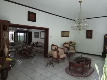 Rumah di Pusat Kota Bandung. Jalan Bagusrangin, lokasi strategis dekat Dago / Gedung Sate / Lapangan Gasibu