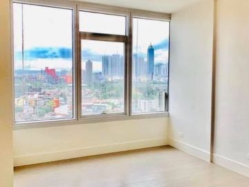 Condominium 3 Bedrooms: 3 Bedrooms Condo For Sale in The Proscenium Sakura Tower Rockwell Makati City