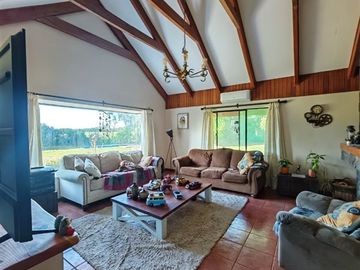 Casa en venta de 4 dorm. en Los Angeles