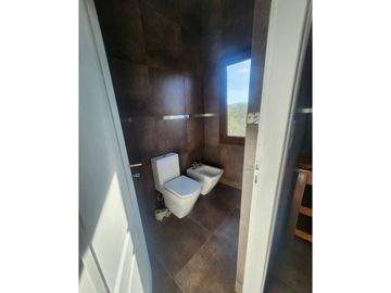 VENTA CASA 3 DORMITORIOS BARRIO CERRADO LOMAS DEL REY MAYU SUMAJ