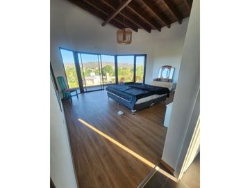VENTA CASA 3 DORMITORIOS BARRIO CERRADO LOMAS DEL REY MAYU SUMAJ