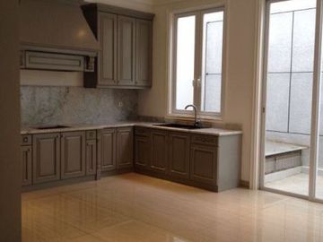 DIJUAL/SEWA RUMAH DI JL. GAHARU CILANDAK JAKARTA SELATAN