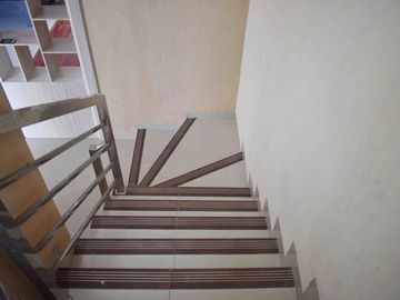 RUMAH DIJUAL 2 LT LOKASI SUKAJADI PEKANBARU