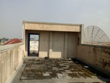 Rumah Seperti Ruko/Rukan Masuk Kawasan Elit Jl.Raya Satelit.