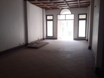 Rumah Seperti Ruko/Rukan Masuk Kawasan Elit Jl.Raya Satelit.