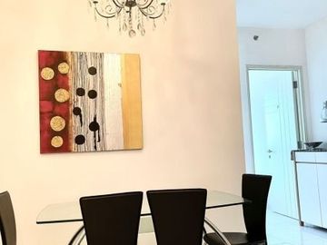 3 BR Furnished Apartemen Strata Dekat Widya Mandala Nego