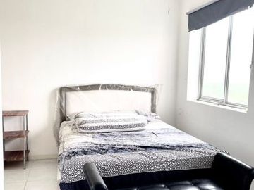 3 BR Furnished Apartemen Strata Dekat Widya Mandala Nego