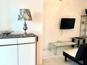 3 BR Furnished Apartemen Strata Dekat Widya Mandala Nego