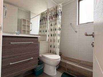Departamento en venta de 3 dorm. 2 Baños Metro Bueras