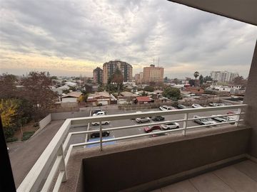 Departamento en venta de 3 dorm. 2 Baños Metro Bueras