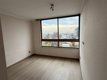 Departamento en venta de 3 dorm. 2 Baños Metro Bueras