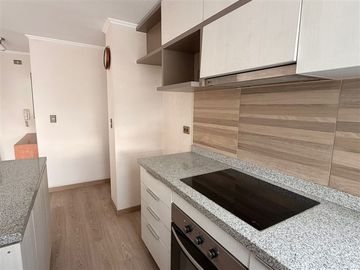 Departamento en venta de 3 dorm. 2 Baños Metro Bueras