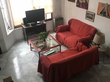 DUPLEX 4 AMB CON JARDIN AL FONDO , EN DOS PLANTAS , CON ESPACIO GUARDACOCHE