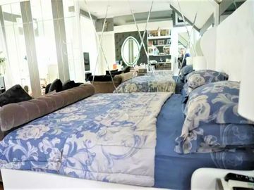 Dijual Town House Konsep Minimalis di Senayan Kondisi Furnished HSE-A0665