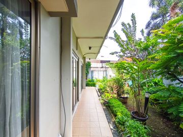 Rumah Siap Huni 8 Menit ke Transpark Mall Bintaro Hadap Timur J-41720