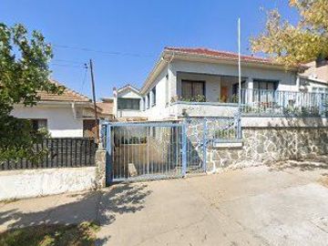 Casa en Venta en Casa de muy buena construcción centro Quilpué