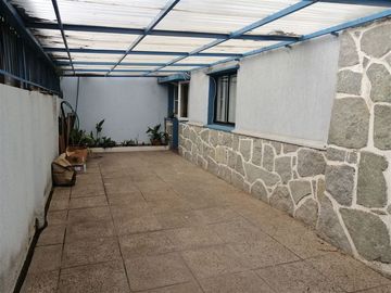 Casa en Venta en Casa de muy buena construcción centro Quilpué
