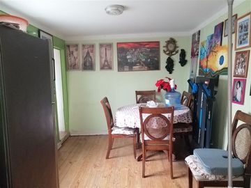 Casa en Venta en Casa de muy buena construcción centro Quilpué