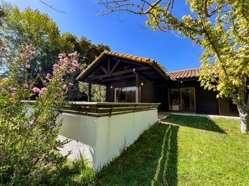 Casa en venta de 4 dorm. en Navidad