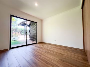 Casa en venta de 4 dorm. en Navidad