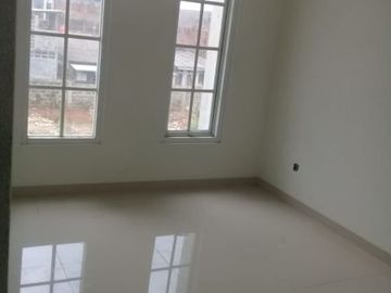 Rumah Mewah Siap Huni 2 lt 1.5 M an di Ciputat Pamulang (aisah)