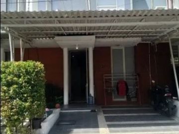 Rumah di Jambangan One Gate Dekat Palm Spring Murah